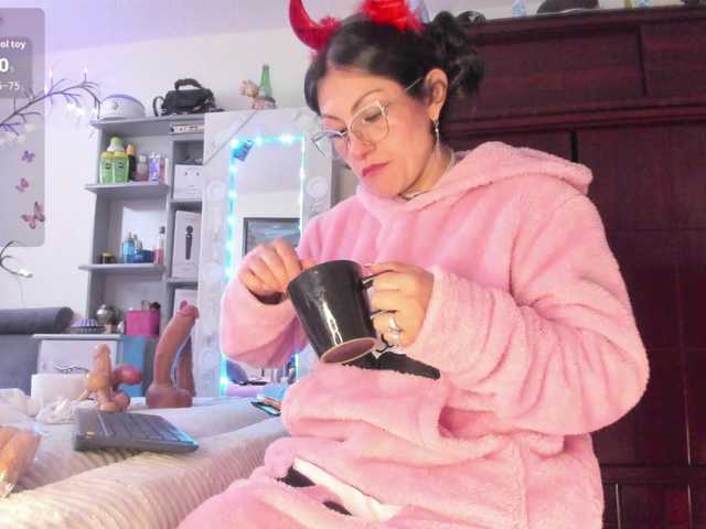 Rapunzell-- live cam on BongaCams