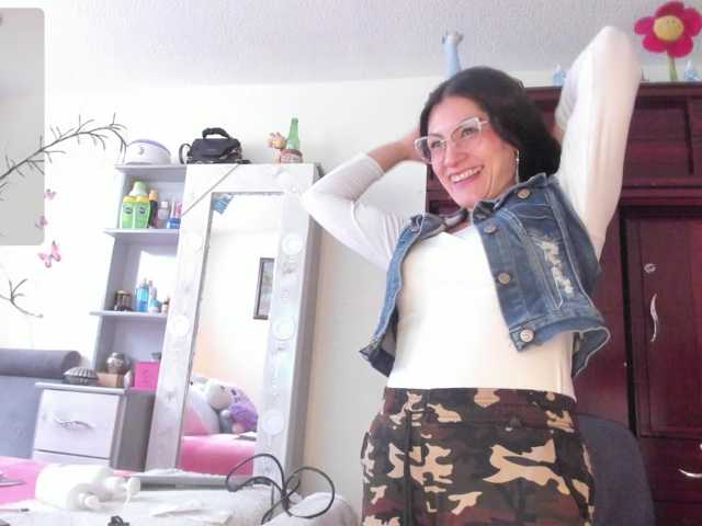 Rapunzell-- live cam on BongaCams