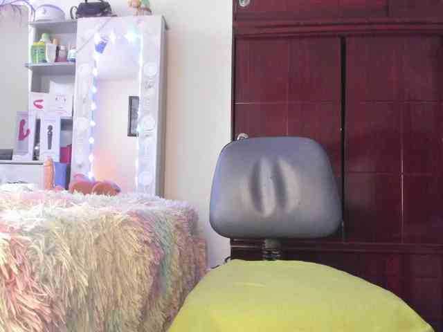 Rapunzell-- webcam