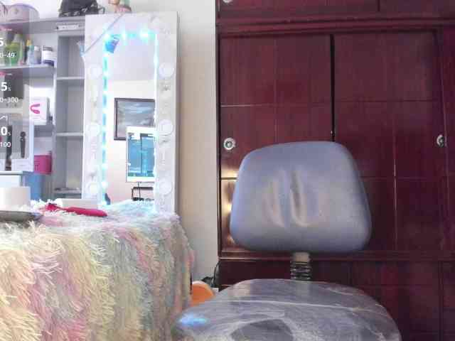 Rapunzell-- webcam