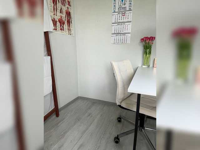 adelaida1001 cam belle
