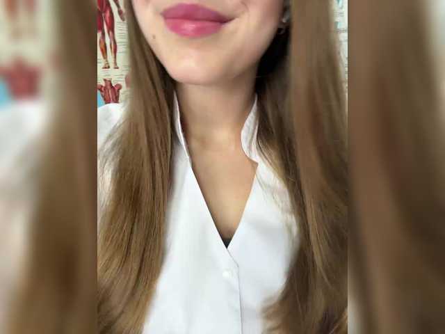 Adelaida1001 live cam on BongaCams