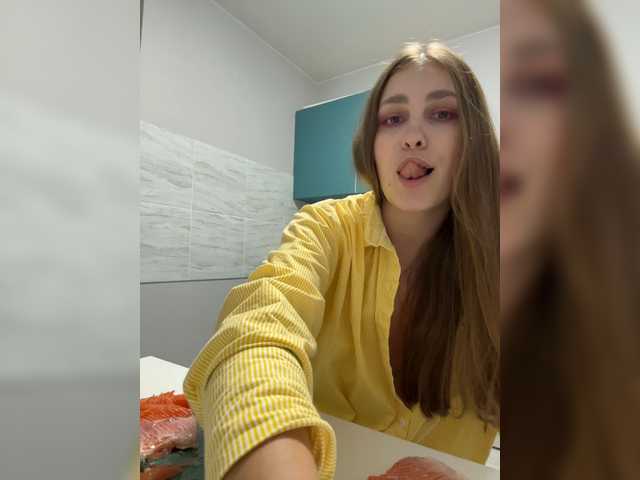 Adelaida1001 live cam on BongaCams