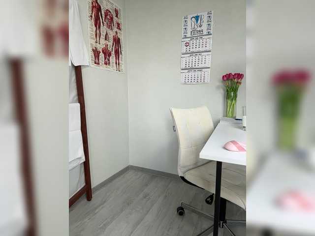 Adelaida1001 live cam on BongaCams