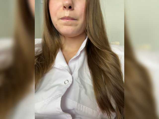 Adelaida1001 live cam on BongaCams