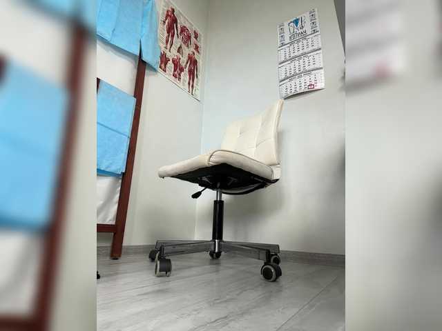 go to chat with DokTor_Ada
