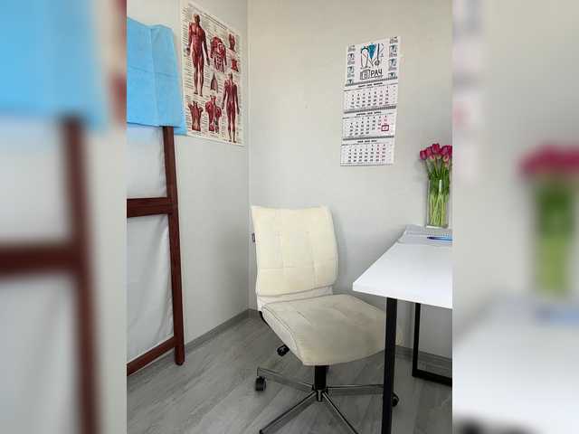 Adelaida1001's BongaCams show and profile