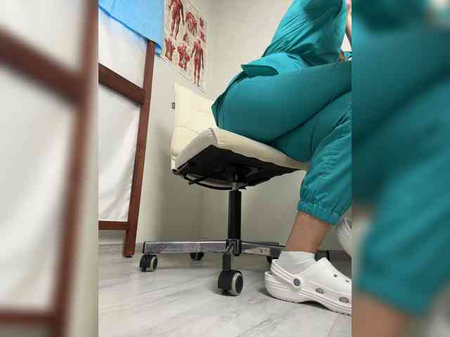 Adelaida1001 Live Webcam on BongaCams