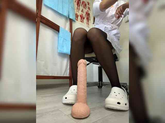 Doktor_ada's cam show statistics and live stream