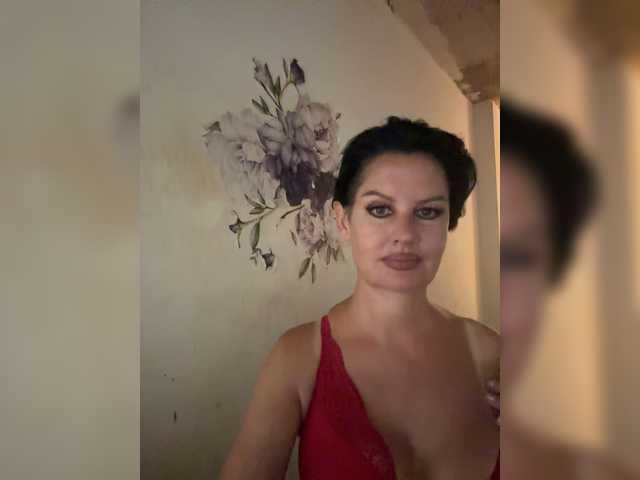 RoyalBreasts live cam on BongaCams
