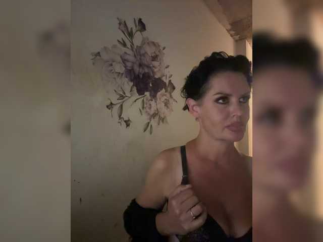 RoyalBreasts