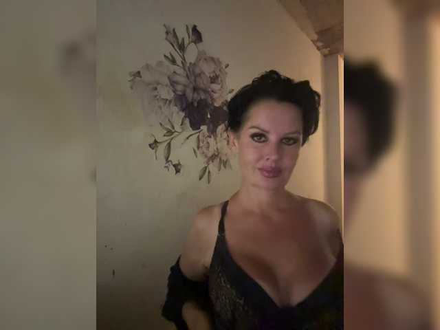 RoyalBreasts