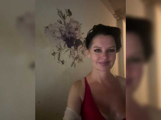 RoyalBreasts live cam on BongaCams