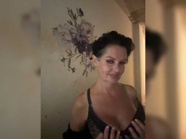 RoyalBreasts