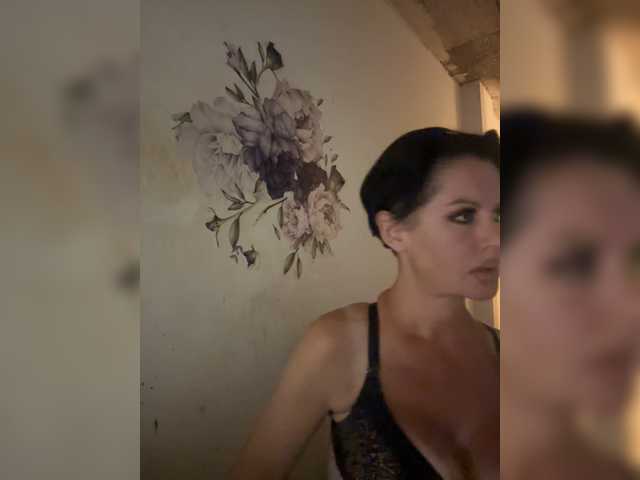 RoyalBreasts