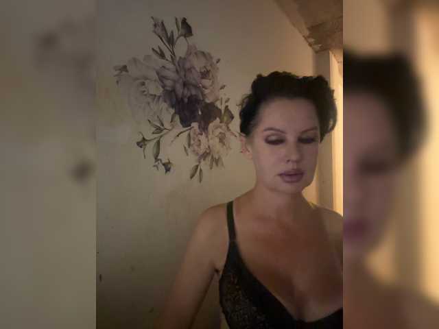 RoyalBreasts