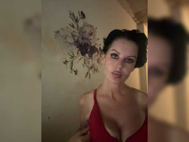 RoyalBreasts
