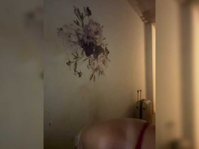RoyalBreasts live cam on BongaCams