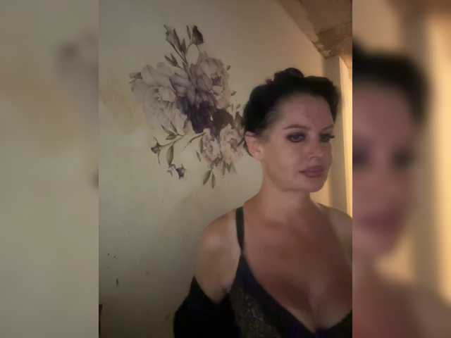 RoyalBreasts