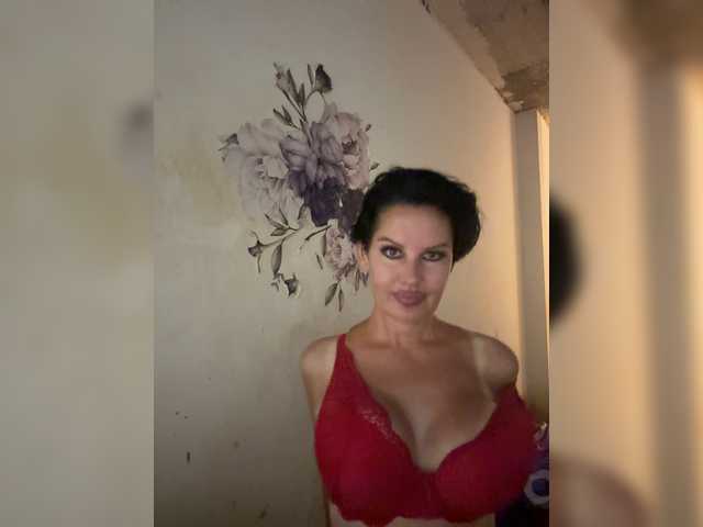 royalbreasts live sex show