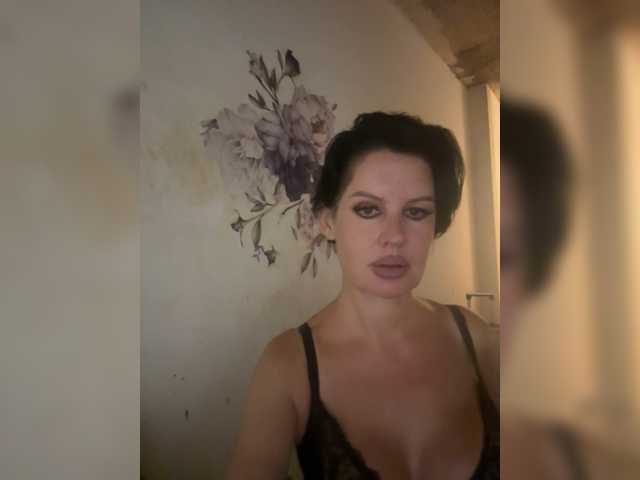 RoyalBreasts