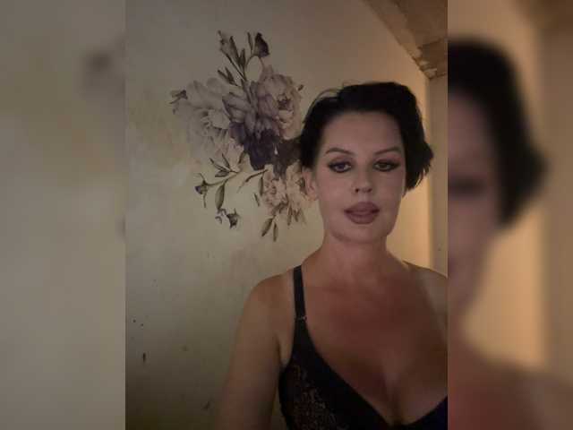 секс с RoyalBreasts