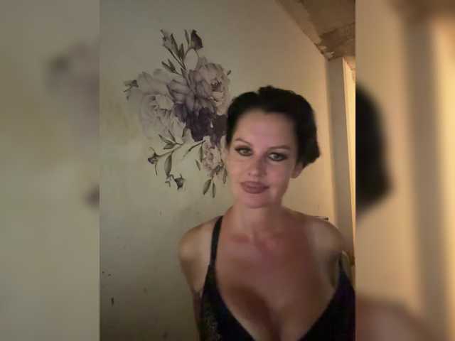 RoyalBreasts