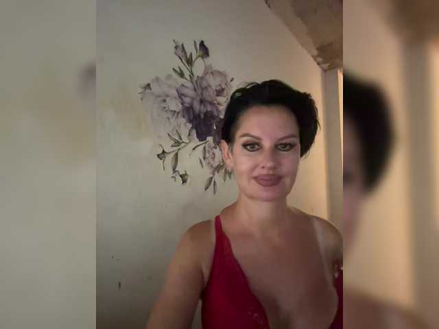 RoyalBreasts live cam on BongaCams