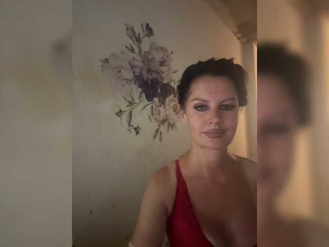 RoyalBreasts live cam on BongaCams