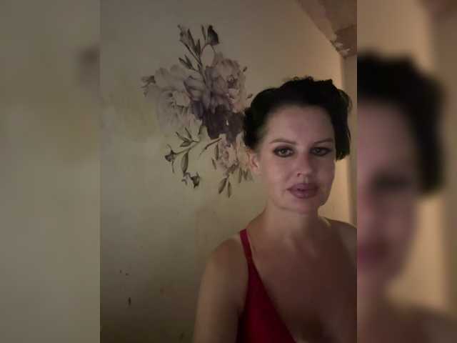 RoyalBreasts live cam on BongaCams