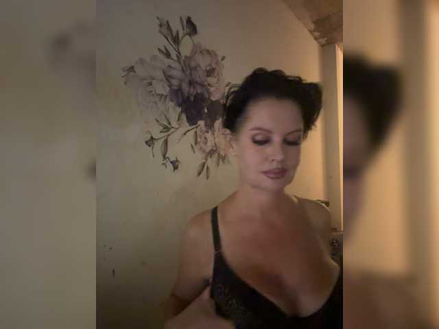 RoyalBreasts
