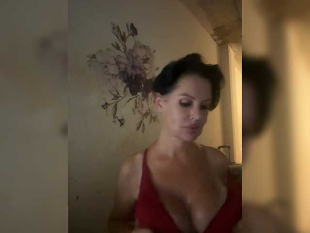 RoyalBreasts preview