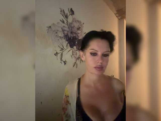 RoyalBreasts