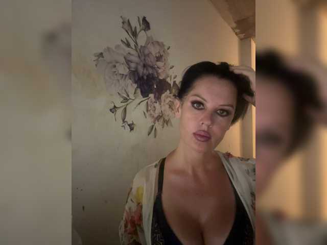 RoyalBreasts