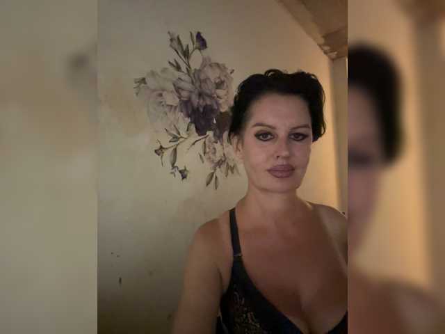 RoyalBreasts