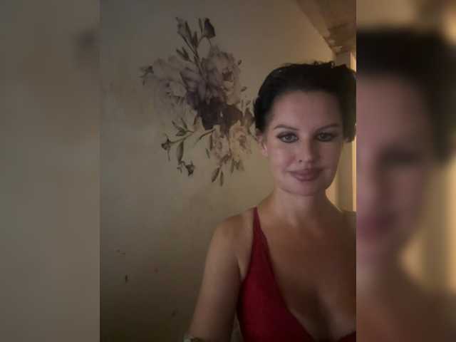 RoyalBreasts live cam on BongaCams