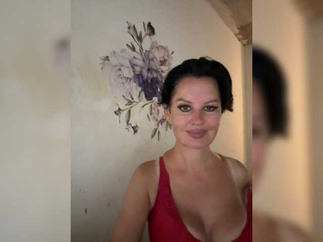 RoyalBreasts live webcam show