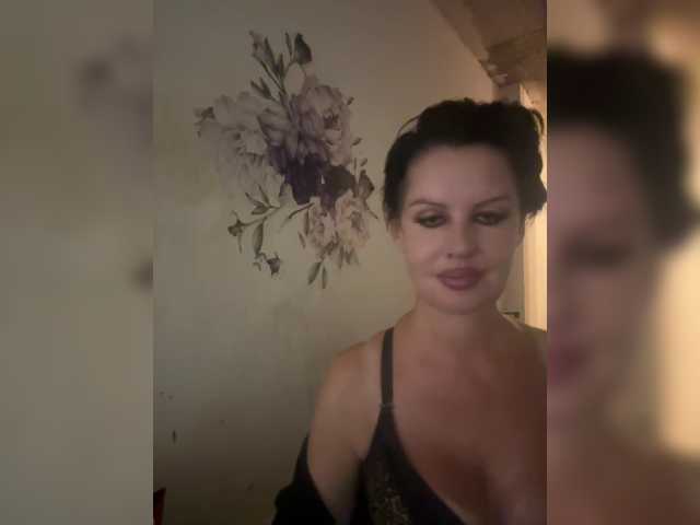 RoyalBreasts live cam on BongaCams