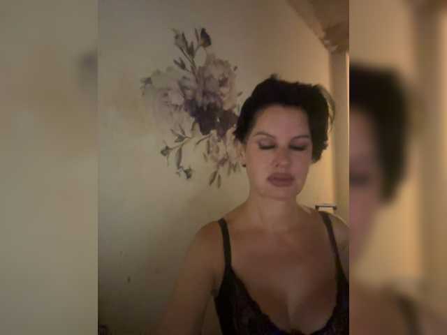 RoyalBreasts