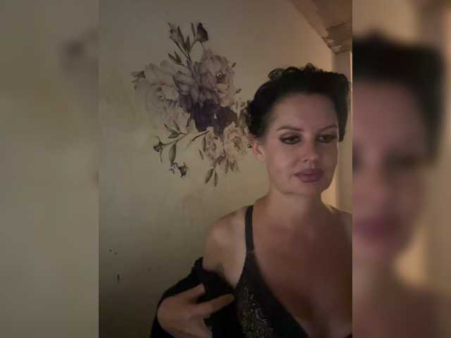 RoyalBreasts