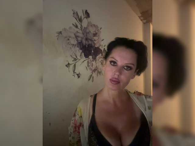 RoyalBreasts