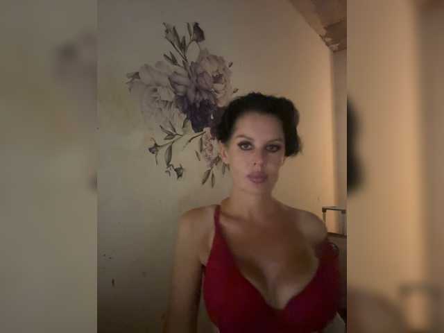 RoyalBreasts