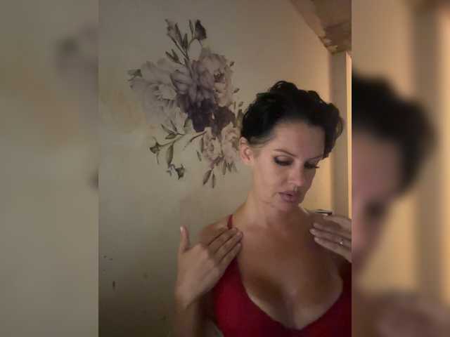 RoyalBreasts