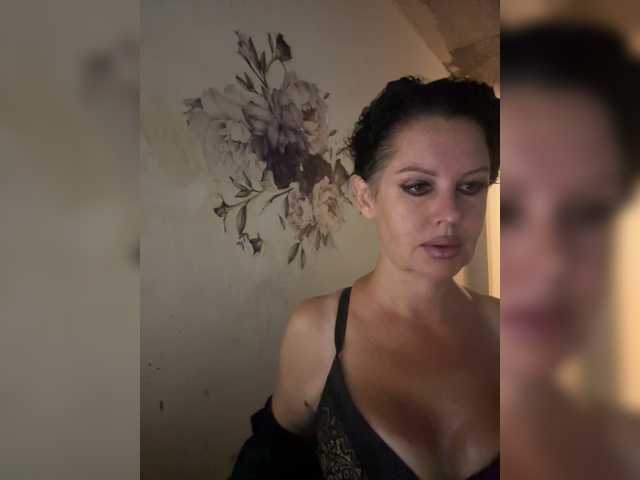 RoyalBreasts