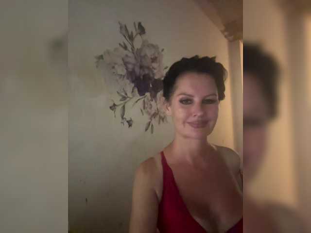 RoyalBreasts live cam on BongaCams
