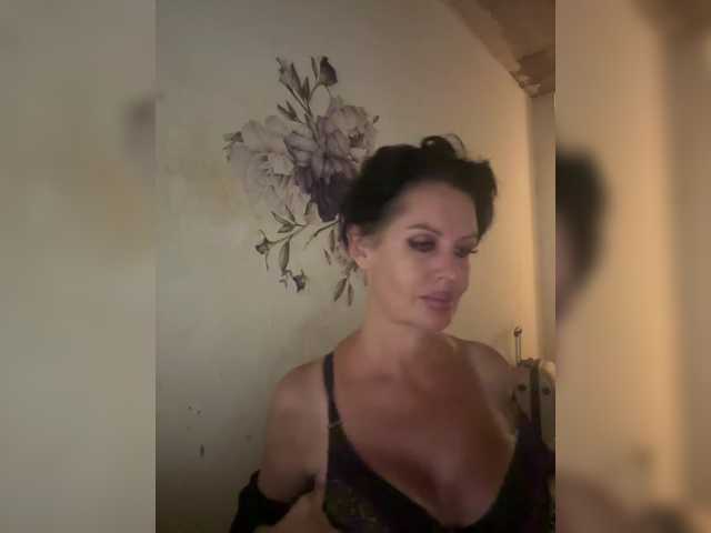 RoyalBreasts