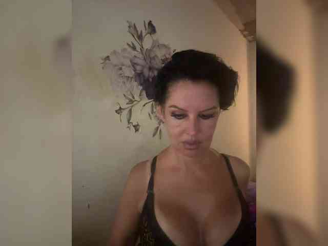 RoyalBreasts Sex Cam Show