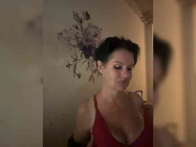 RoyalBreasts