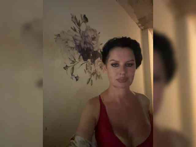 Вебкам-шоу RoyalBreasts