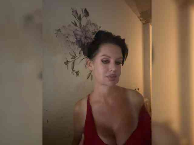 RoyalBreasts